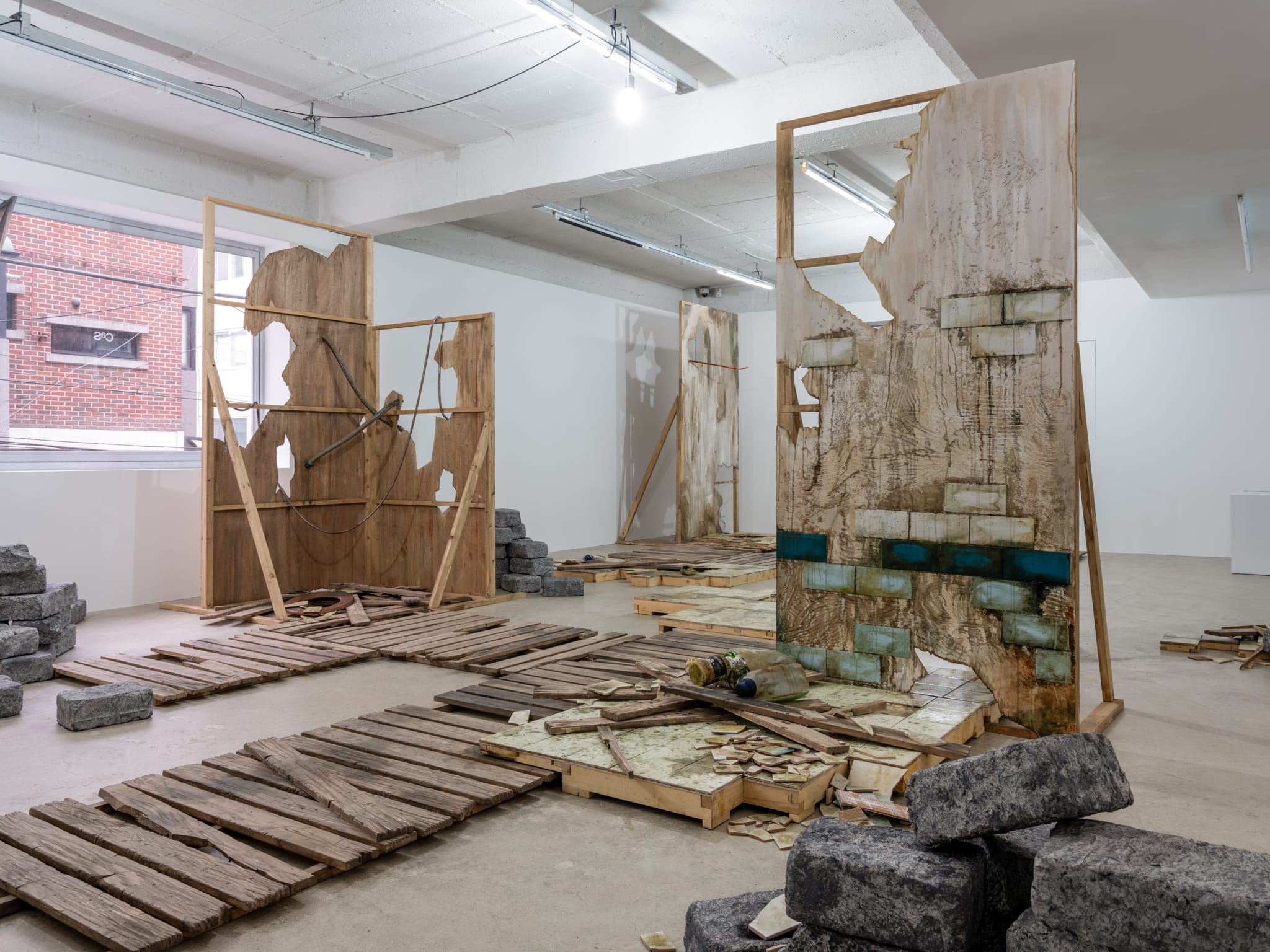 Seongeun Lee, Naumachia, at Caption Seoul, (Photography: Yumin Lee & Bokyoung Han), courtesy by the artist, 2024